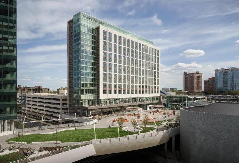 Номер Стандарт, Hyatt Regency Tysons Corner Center