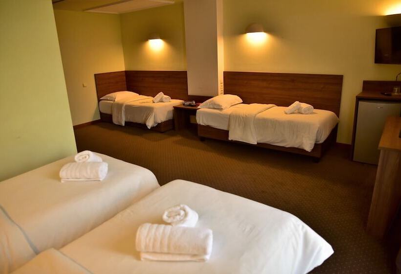 Family Suite, Mont Helmos
