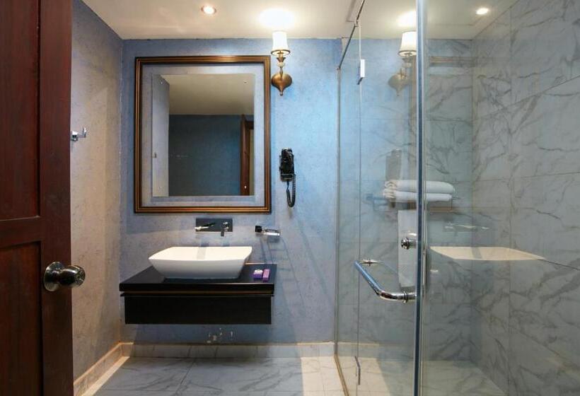 Quarto Estandar, The Steuart By Citrus