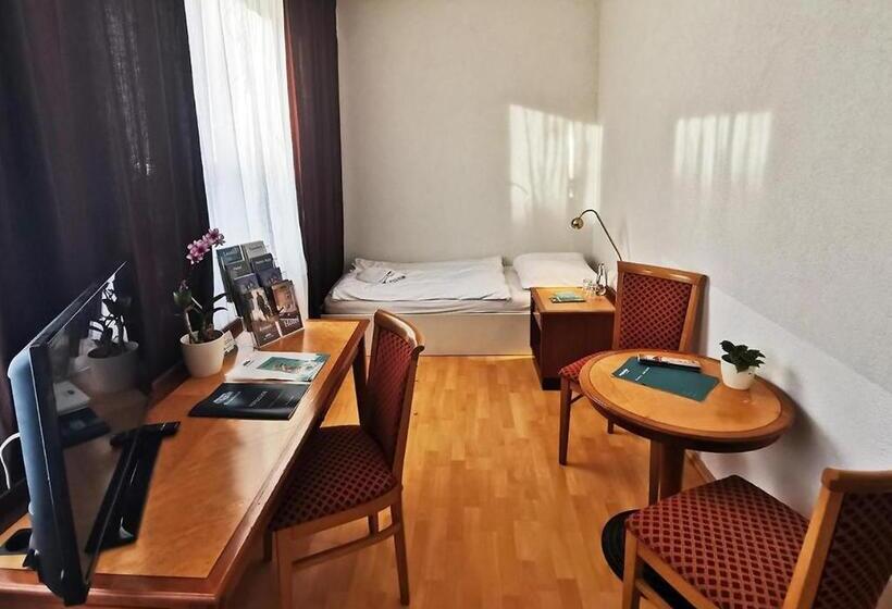 Номер Стандарт, Spreewaldschule @swarmhotels