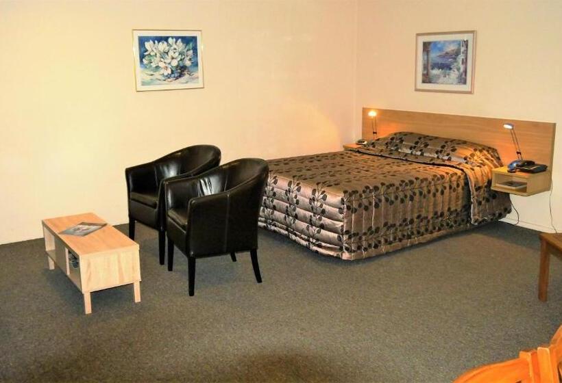 Апартаменты 1 Спальня, Tudor Lodge Motel