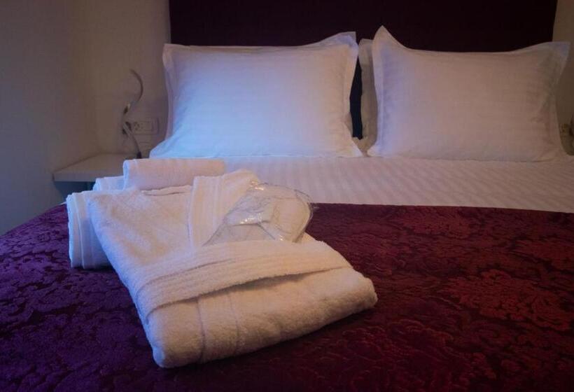 اتاق لوکس, Center Luxury Rooms 3