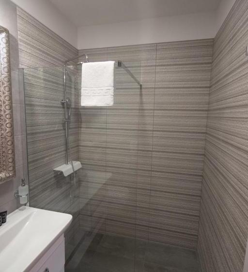 اتاق لوکس, Center Luxury Rooms 3