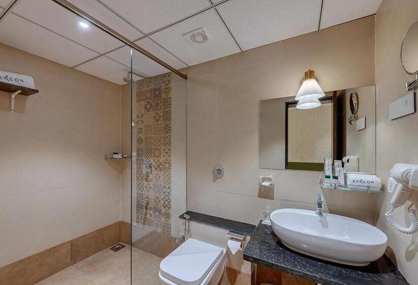 اتاق لوکس, Guruprerna Beacon Resort Dwarka