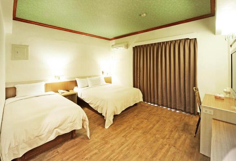 اتاق استاندارد سه نفره, Kenting Holiday