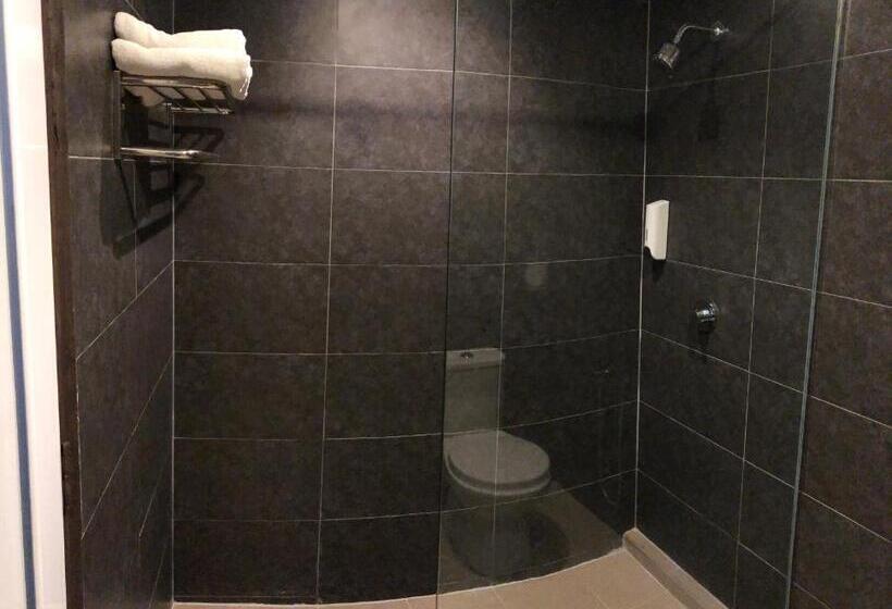 Номер Стандарт, Regal Malaysia