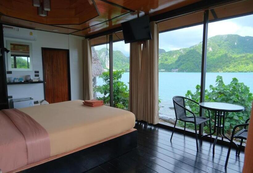 Бунгало Deluxe, The Cobble Beach Hotel  Phi Phi Island