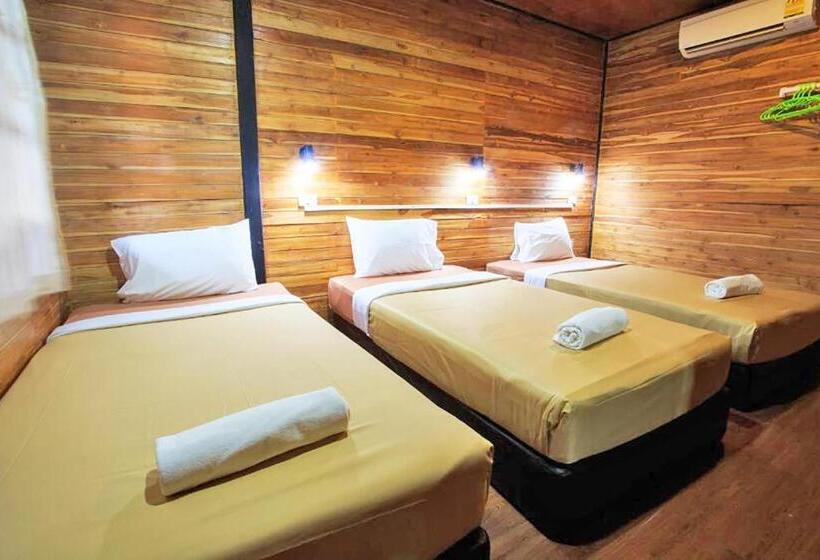 Номер Стандарт Трехместный, The Cobble Beach Hotel  Phi Phi Island
