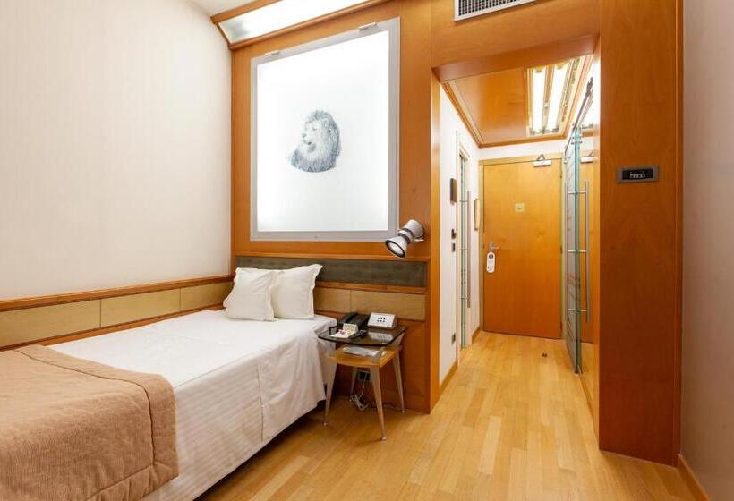 اتاق استاندارد یک نفره, Hotiday Hotel Milano Turro