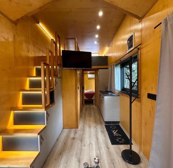 패밀리 방갈로, Arietes Marmont Resort
