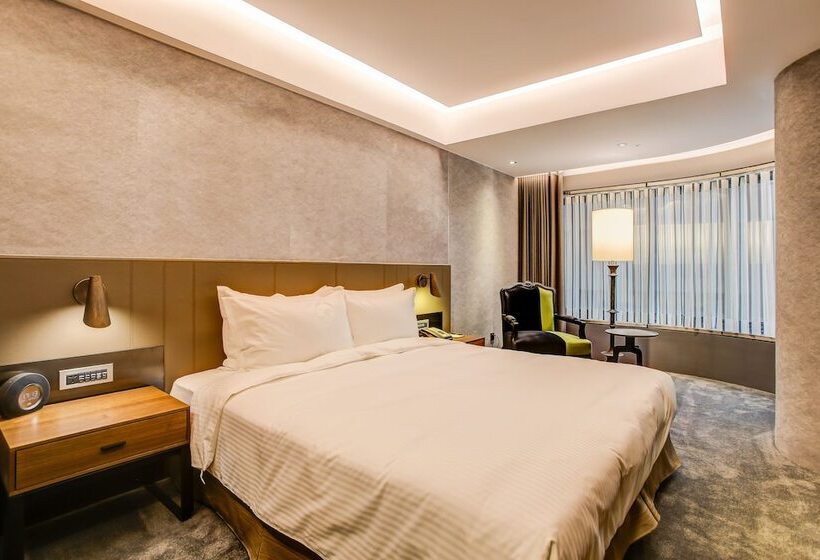 اتاق لوکس, Check Inn Taipei Nanjing