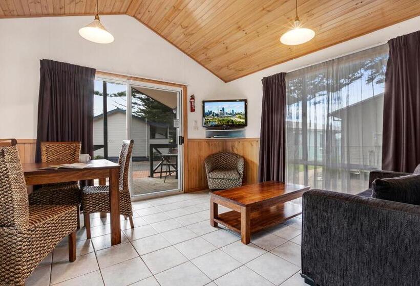 Дом 1 Спальня, Kendalls Beach Holiday Park