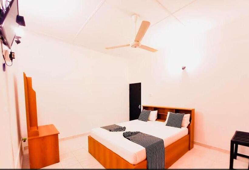 اتاق استاندارد, Sim S Cottage