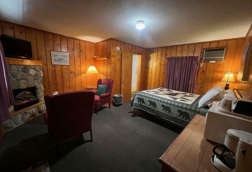 Номер Deluxe, Cedars Motel