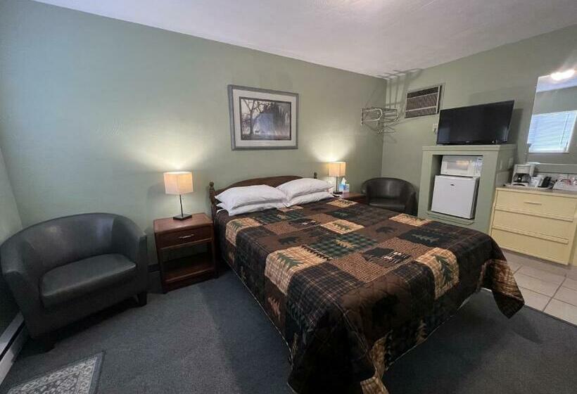 Номер Стандарт, Cedars Motel