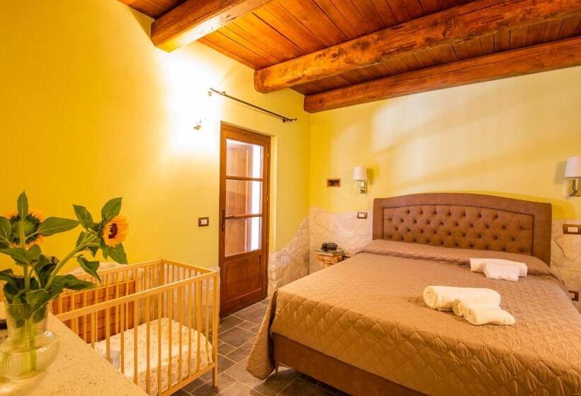 Номер Стандарт с Террасой, Il Borgo Incantato Dependance
