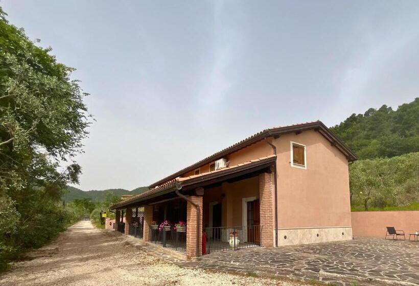 Номер Стандарт Трехместный, Il Borgo Incantato Dependance