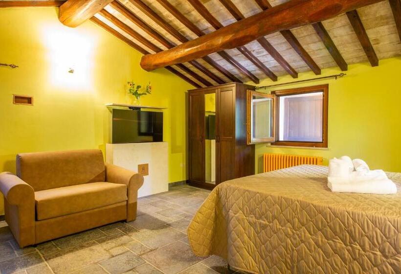 Номер Стандарт Трехместный, Il Borgo Incantato Dependance