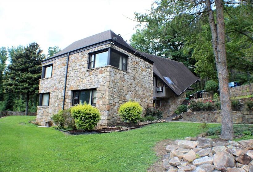 Standaardkamer met 2 Tweepersoonsbedden, Chalet Inn