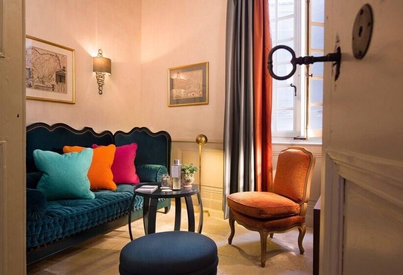 Полулюкс, La Maison D'uzès Relais & Châteaux