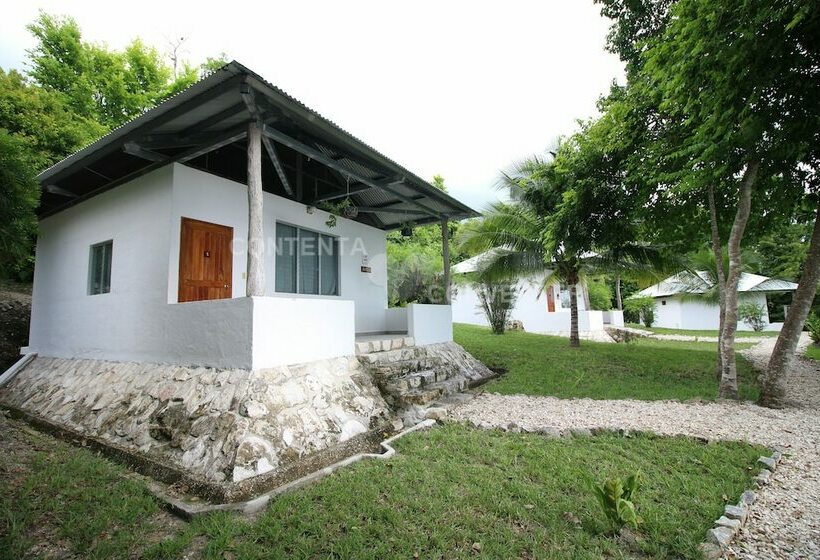 بانگلوی لوکس, Maya Zacpetén Jungle Lodge