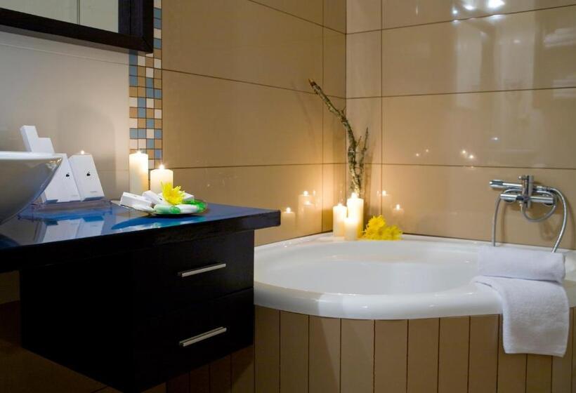 Люкс 2 Спальни, Domotel Neve Mountain Resort