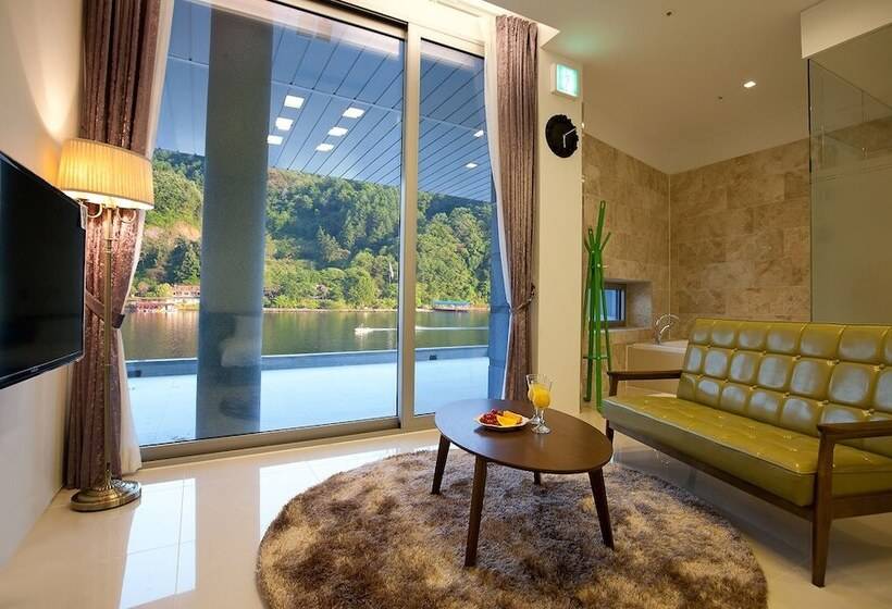 اتاق لوکس, Ethren Resort