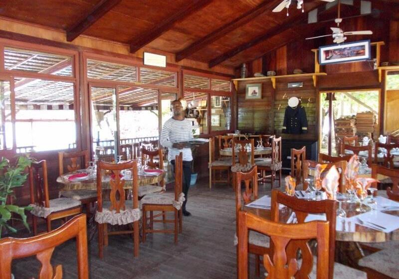 بانگلوی استاندارد, Hôtel Restaurant Gites Kribi