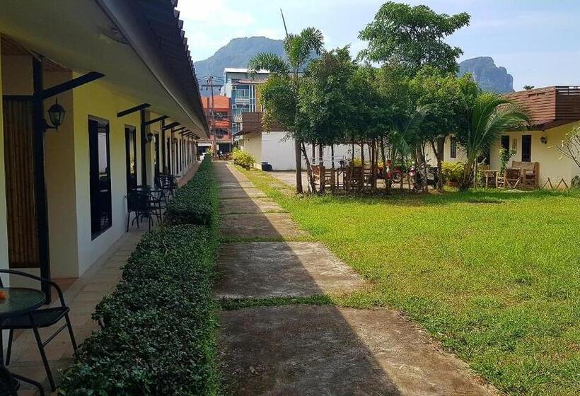 舒适三人间, Aonang 3 Monkeys Pool Resort