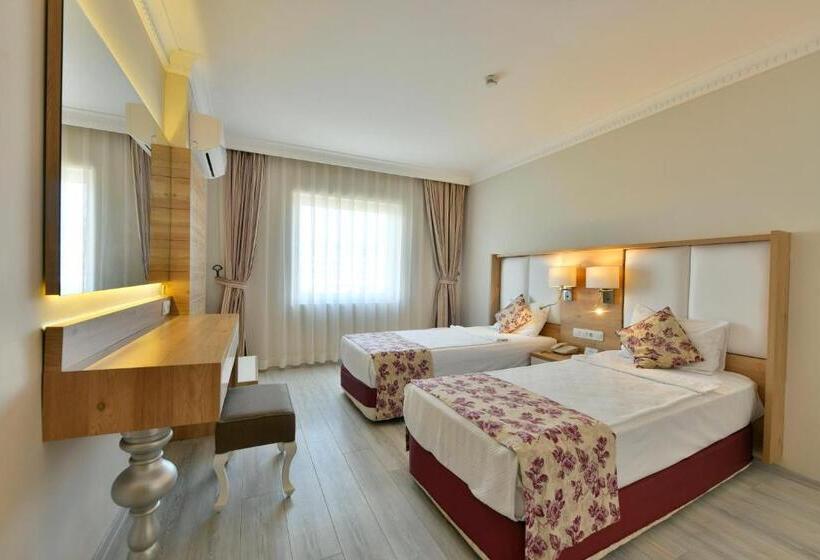 Семейный Номер, Royal Garden Beach Hotel   All Inclusive