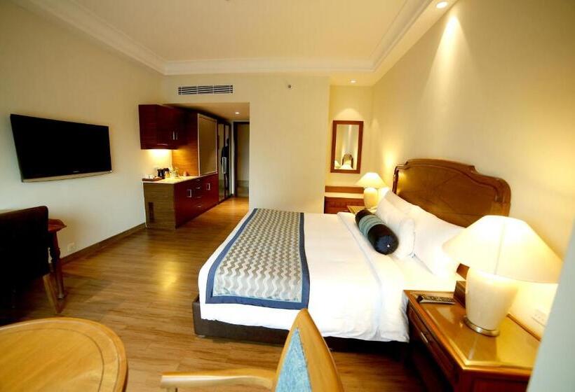 Номер Премиум, The Lalit Traveller Jaipur