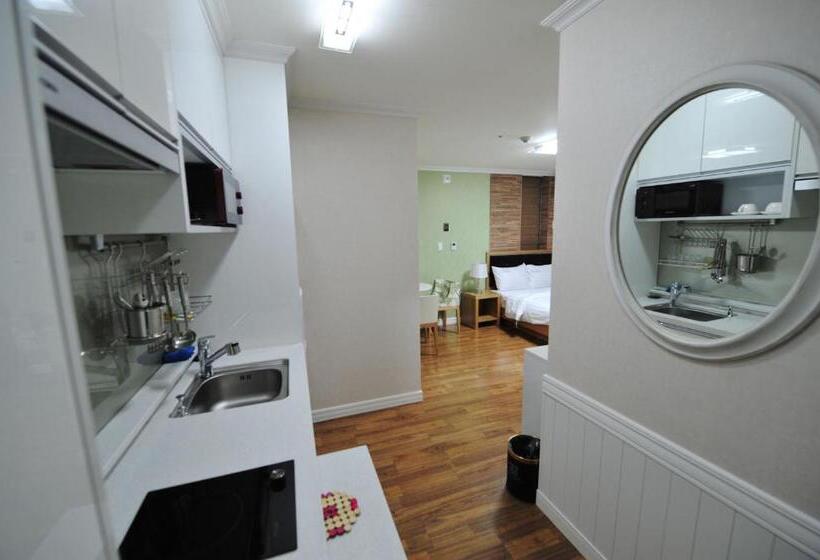 Quarto Deluxe, Good Morning Residence  Hue