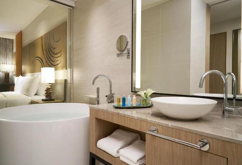 Habitación Premium Vista al Mar., Mövenpick Siam Hotel Na Jomtien Pattaya