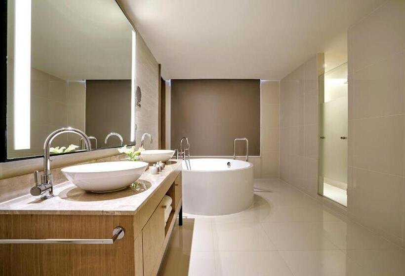 Люкс Executive Вид на Море, Mövenpick Siam Hotel Na Jomtien Pattaya