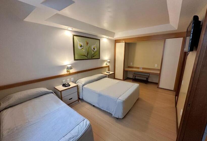 اتاق سوپریور سه تخته, Riale Imperial Flamengo