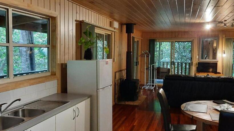 Бунгало Стандарт Вид на Сад, Treetops Montville