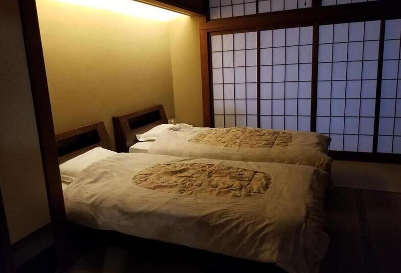 Номер Стандарт, Tsukimotoya Ryokan
