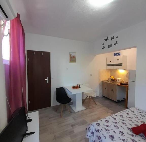 Студио Стандарт с Террасой, Apartments Dalamar