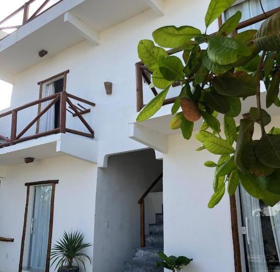 Трехместный Номер Стандарт с Балконом, Vila Kitemania