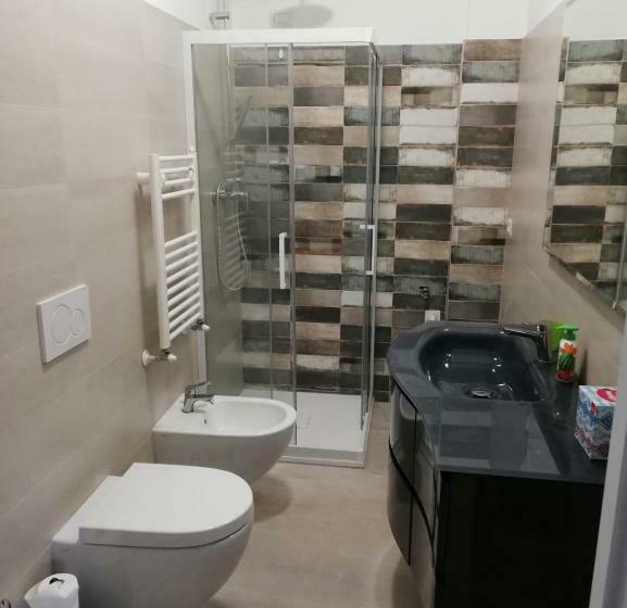 اتاق استاندارد چهار تخته, Via Della Salvia
