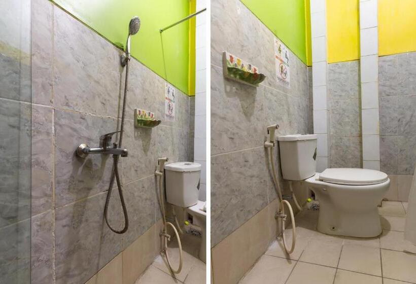 اتاق استاندارد, Homestay Gayatri Sawojajar Near Univ Negeri Malang Kampus 2 Mitra Reddoorz