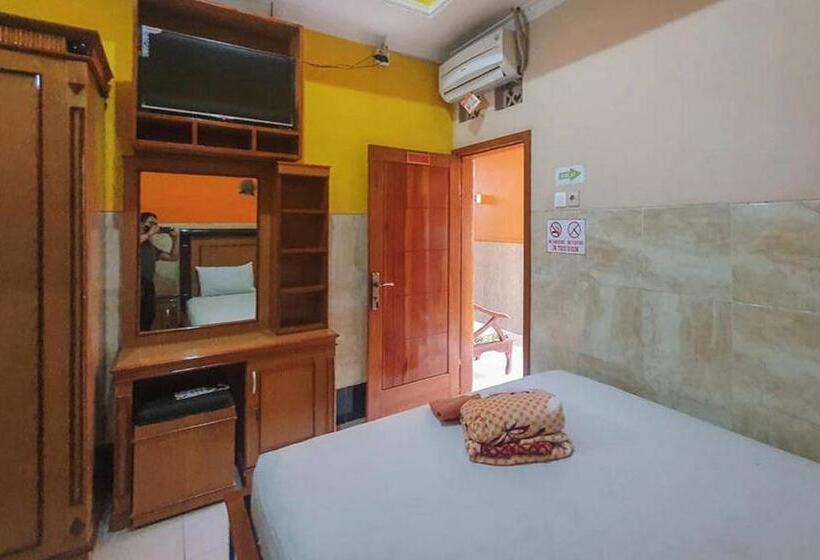 اتاق استاندارد, Homestay Gayatri Sawojajar Near Univ Negeri Malang Kampus 2 Mitra Reddoorz