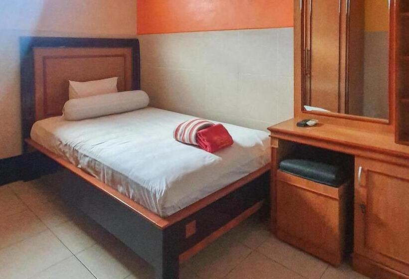 اتاق اکونومی, Homestay Gayatri Sawojajar Near Univ Negeri Malang Kampus 2 Mitra Reddoorz