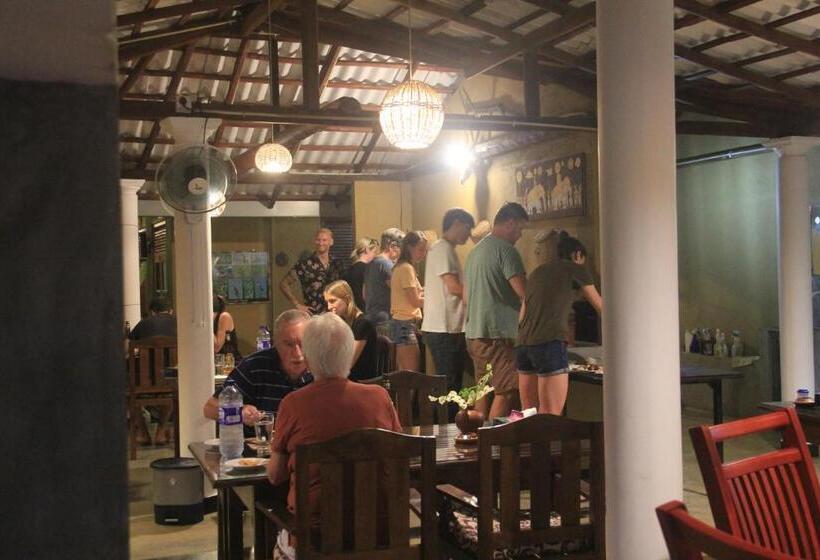 اتاق استاندارد, Nature House