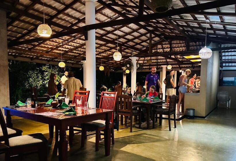 اتاق لوکس, Nature House