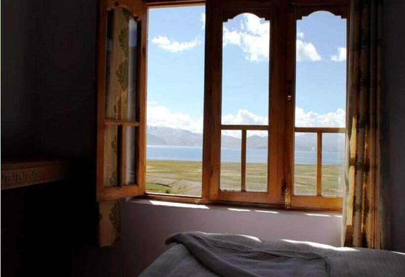 Номер Deluxe, Tsomoriri Hotel Lake View