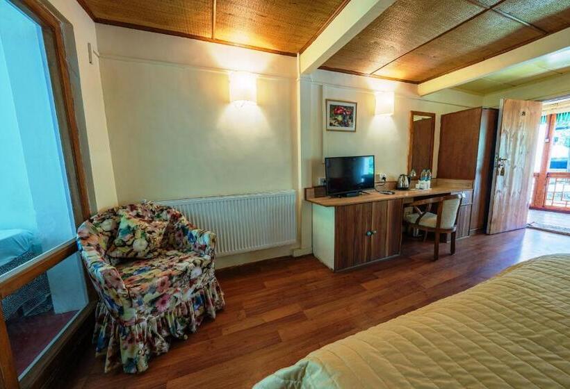اتاق سوپریور, Shambhala Resort