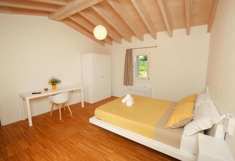اتاق استاندارد اینتریور, Stazzo La Capanna