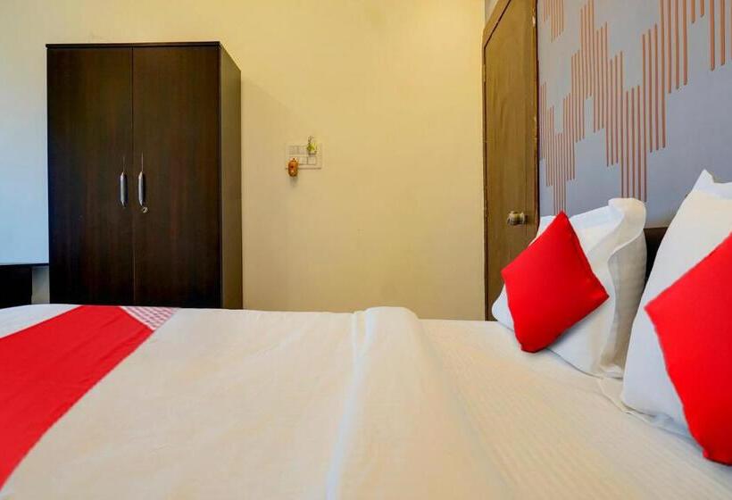 Номер Стандарт, Fabhotel The Golden Leaf
