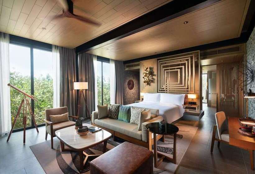 Premium Suite, Conrad Manila